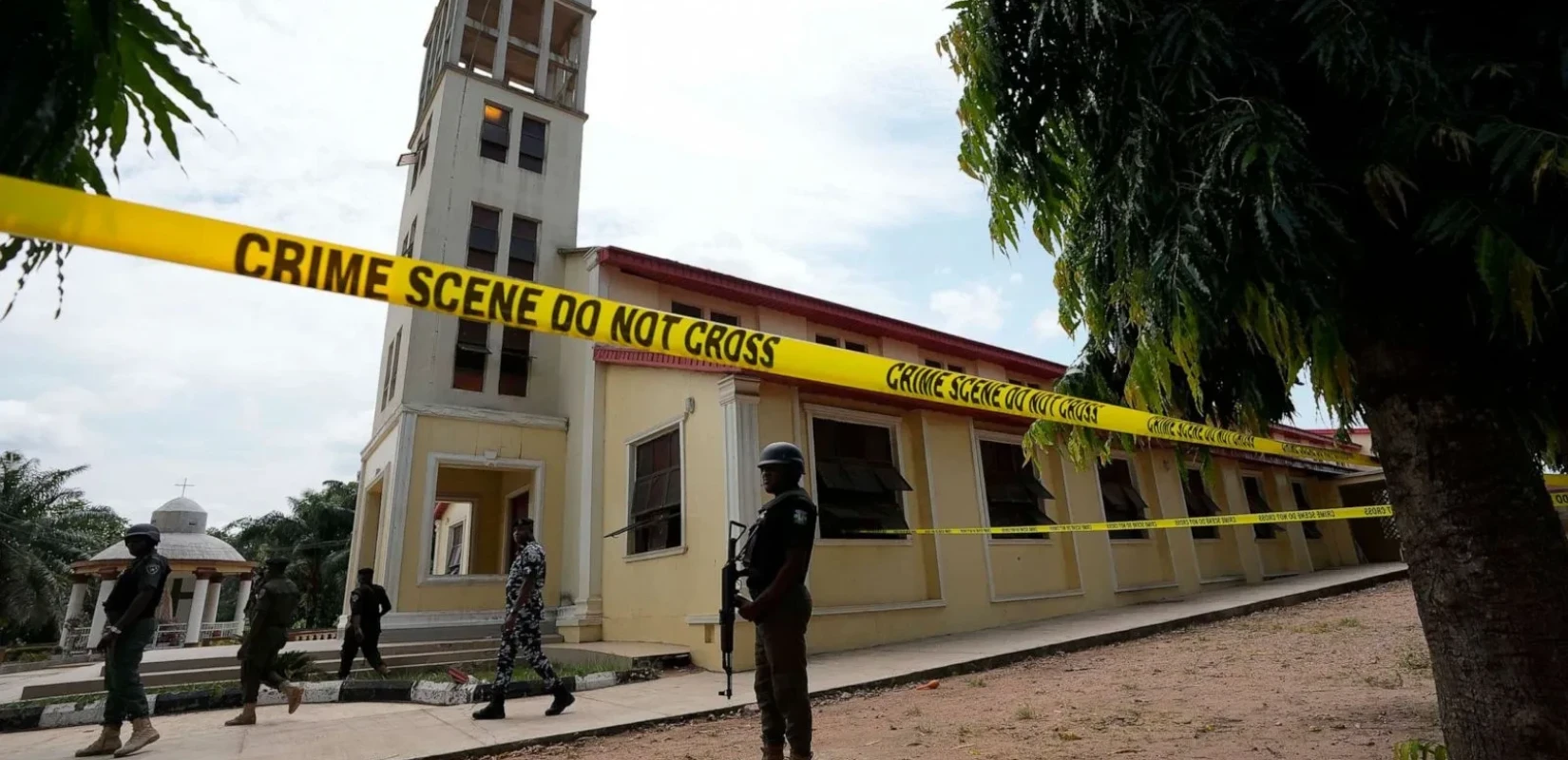 Νιγηρία: Τουλάχιστον 160 χριστιανοί απήχθησαν σε επίθεση ενόπλων σε δύο εκκλησίες