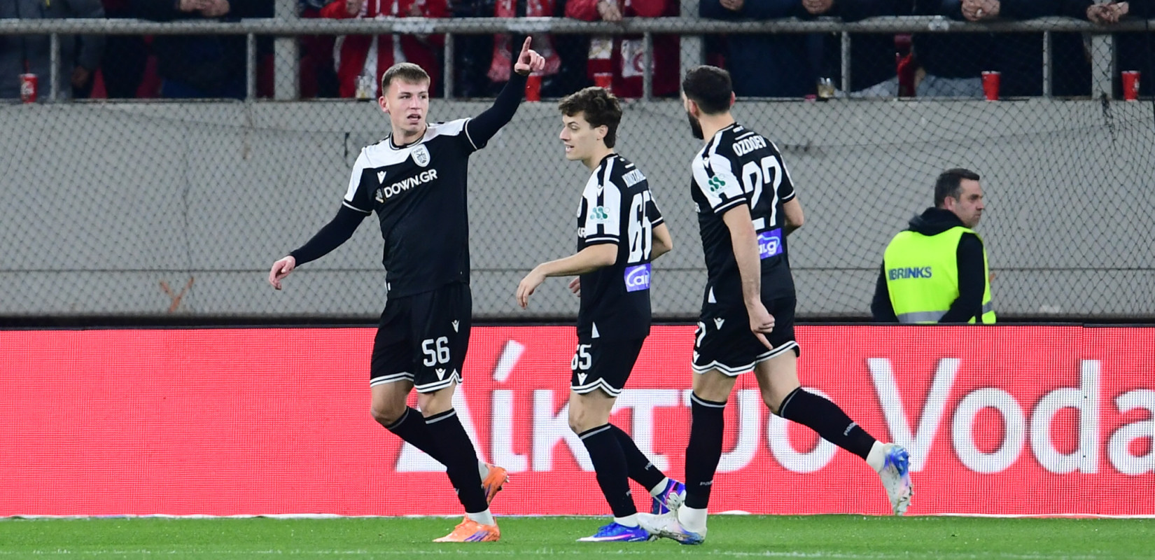 Κύπελλο: Θρύλος ο ΠΑΟΚ, απέκλεισε τον Ολυμπιακό στον Πειραιά και πάει φουλ για τίτλο