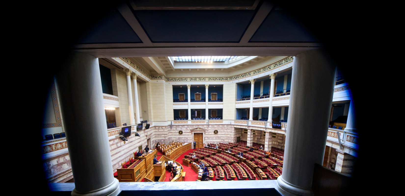 Βουλή: Υπερψηφίστηκε το νομοσχέδιο για το «Κοινωνικό Κλιματικό Ταμείο και το Ταμείο Εκσυγχρονισμού»