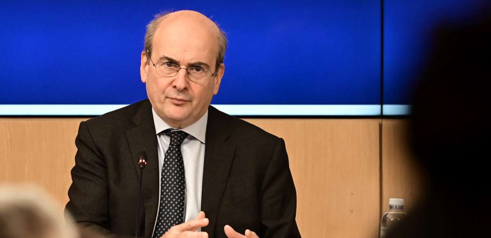 Κ. Χατζηδάκης: «Η Δημοκρατία είναι μια καθημερινή άσκηση ευθύνης - Κινδυνεύει από όσους την ευτελίζουν»