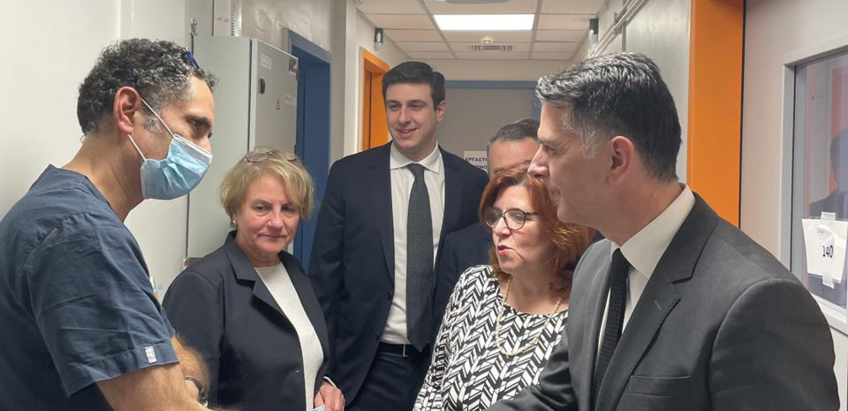 Θεσσαλονίκη: Ο Μ. Μπεκίρης επισκέφθηκε το νοσοκομείο «Άγιος Παύλος»