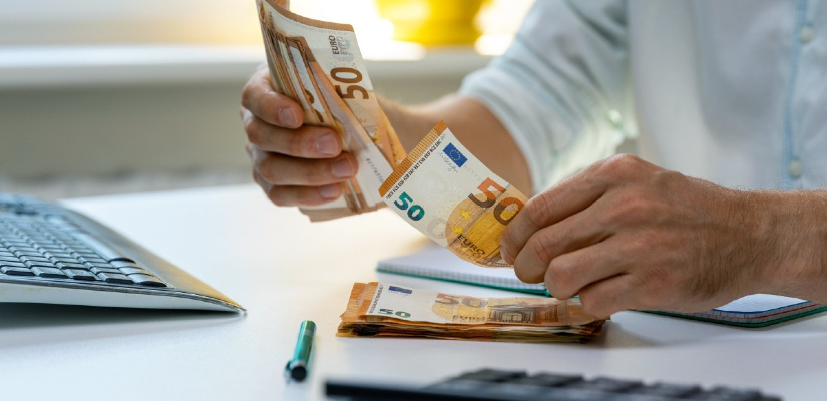 ΔΥΠΑ: Ξεκινά από τις 2 Απριλίου η προπληρωμή επιδομάτων, παροχών και Δώρου Πάσχα