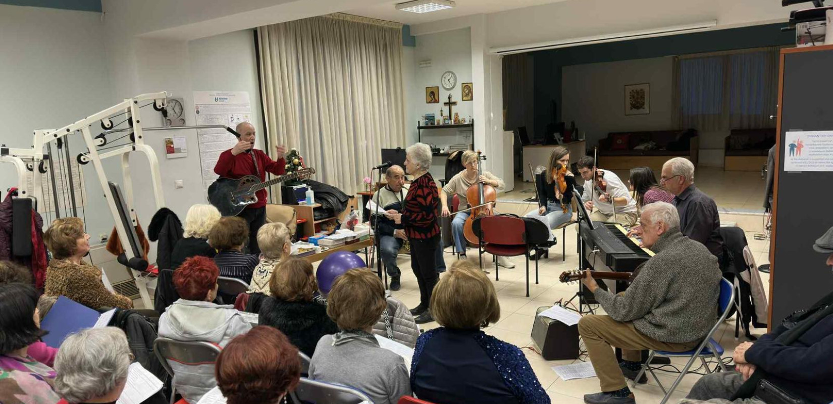 «Καφενείον Η Ωραία Ελλάς»: Η μνήμη γίνεται τραγούδι στη σκηνή του Αριστοτέλειον στη Θεσσαλονίκη (βίντεο)