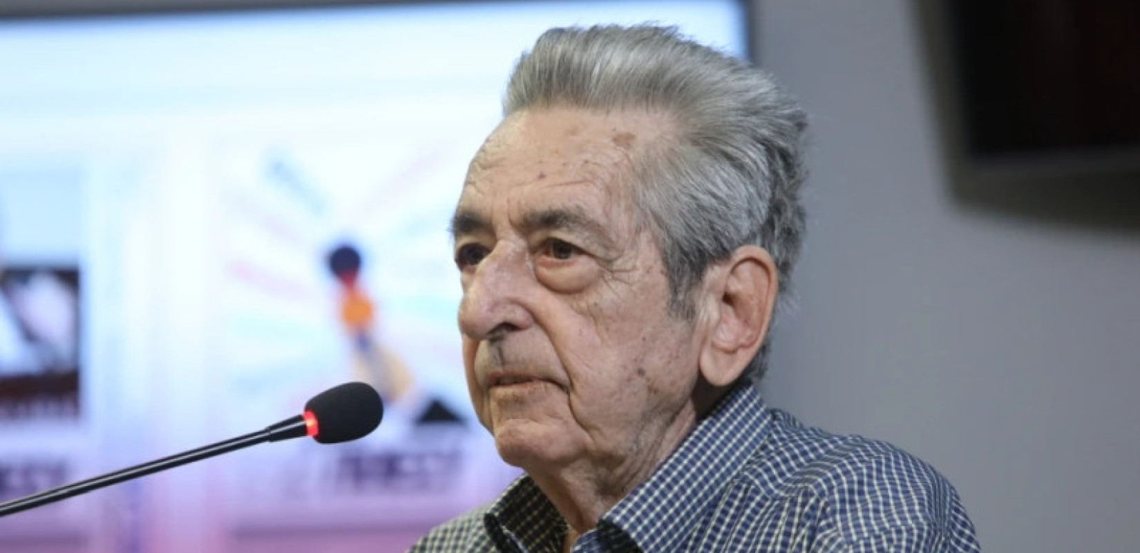 Αύριο η πολιτική κηδεία του Αριστείδη Μανωλάκου – Η επιθυμία της οικογένειας αντί στεφάνων