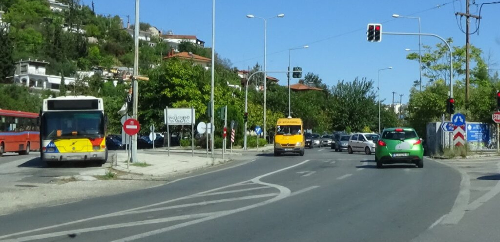 Παύλου Μελά: Μια λεωφόρος, ανάμεσα σε δυο δήμους που… στενάζει από το κυκλοφοριακό αναβαθμίζεται και ενισχύει την οδική ασφάλεια
