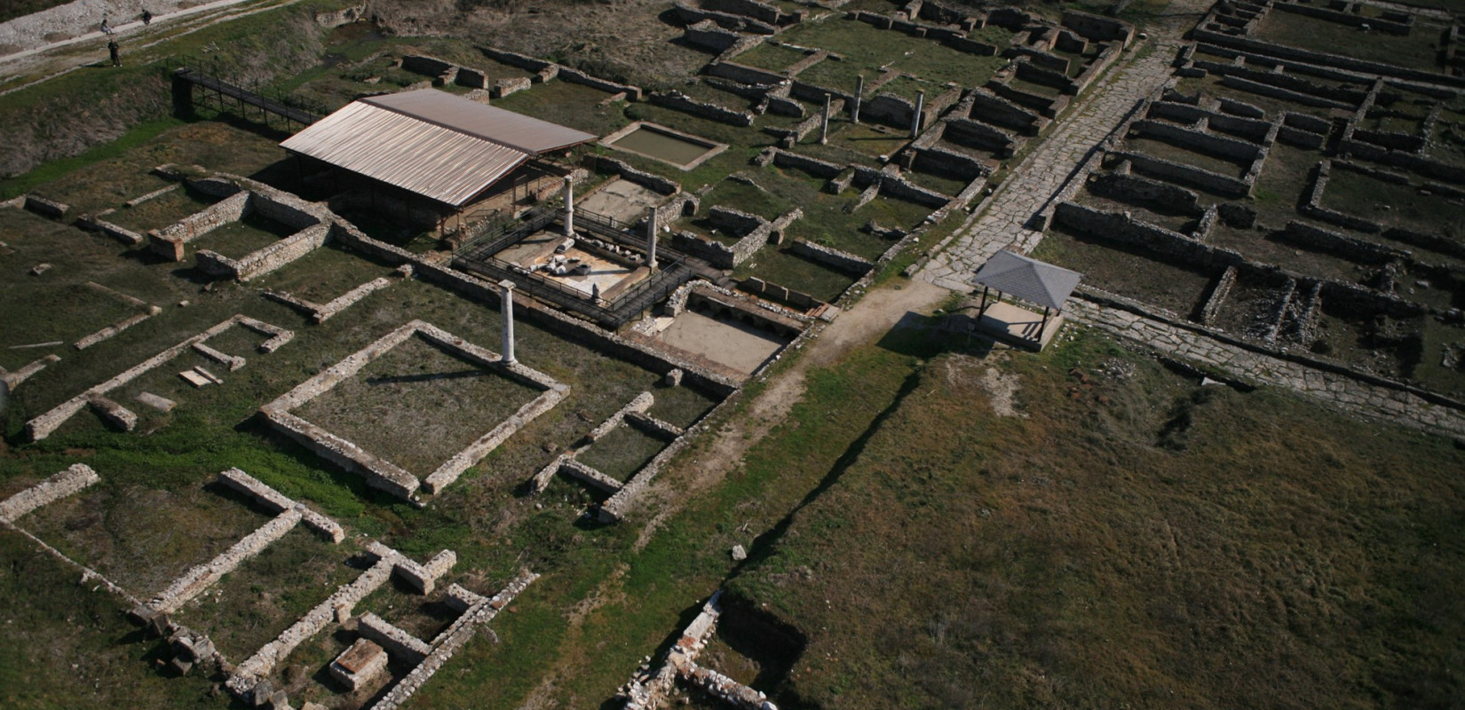 Δίον 2025: Πέντε αιώνες ζωής κάτω από δύο δρόμους