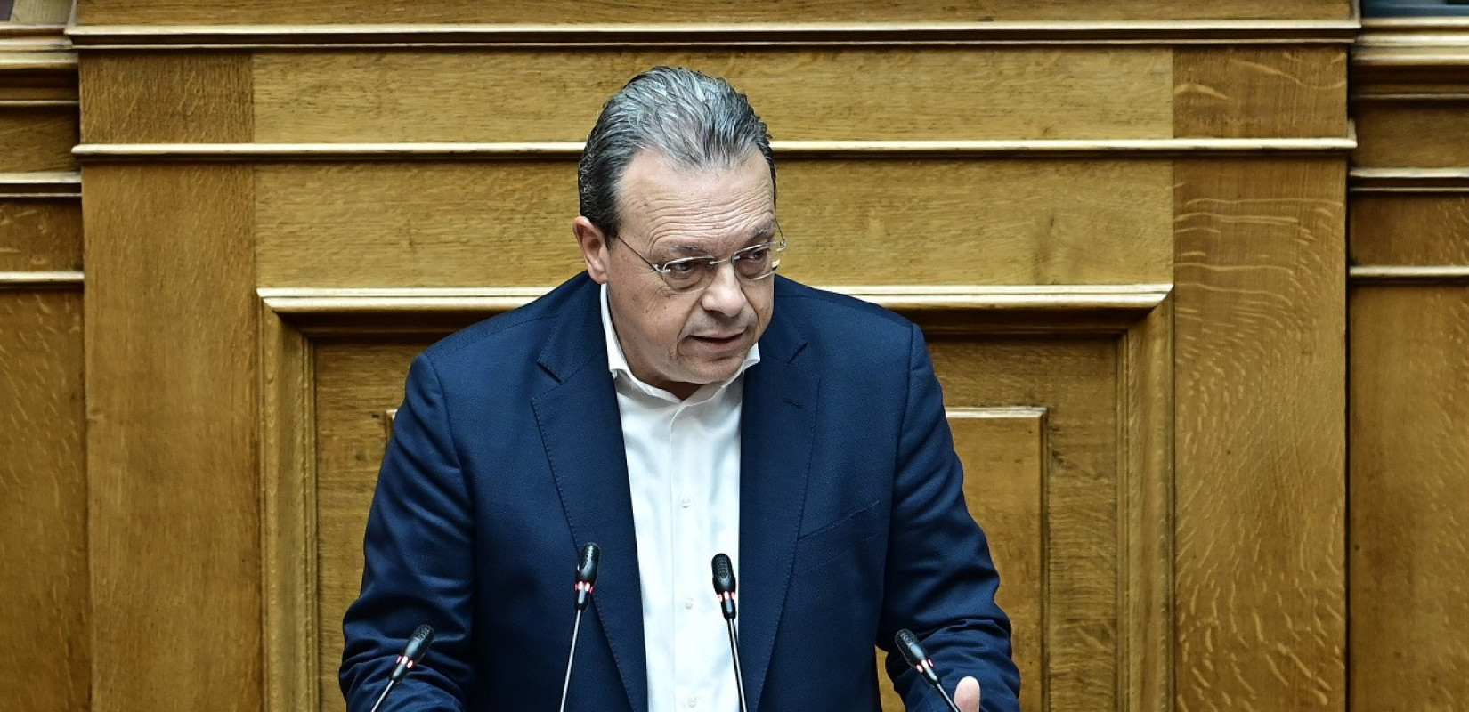 Χωρίς ιδιαίτερες μεταβολές το πόθεν έσχες του Σωκράτη Φάμελλου