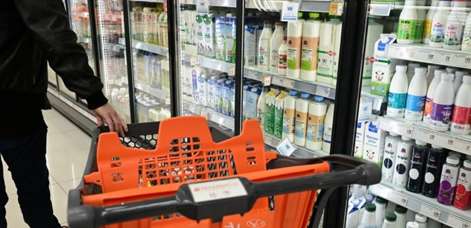 ΙΕΛΚΑ: Πώς διαμορφώνονται οι τιμές στα σούπερ μάρκετ - «Δαγκώνουν» κρέας, φρούτα