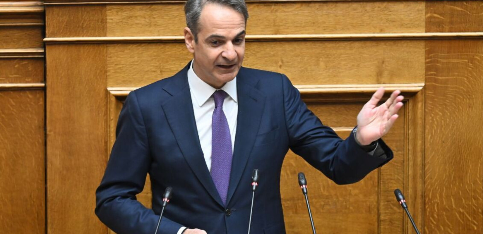 Μητσοτάκης στη Βουλή: Η χώρα μας παρέχει αμυντική στήριξη στην Κύπρο και όχι στις βρετανικές βάσεις