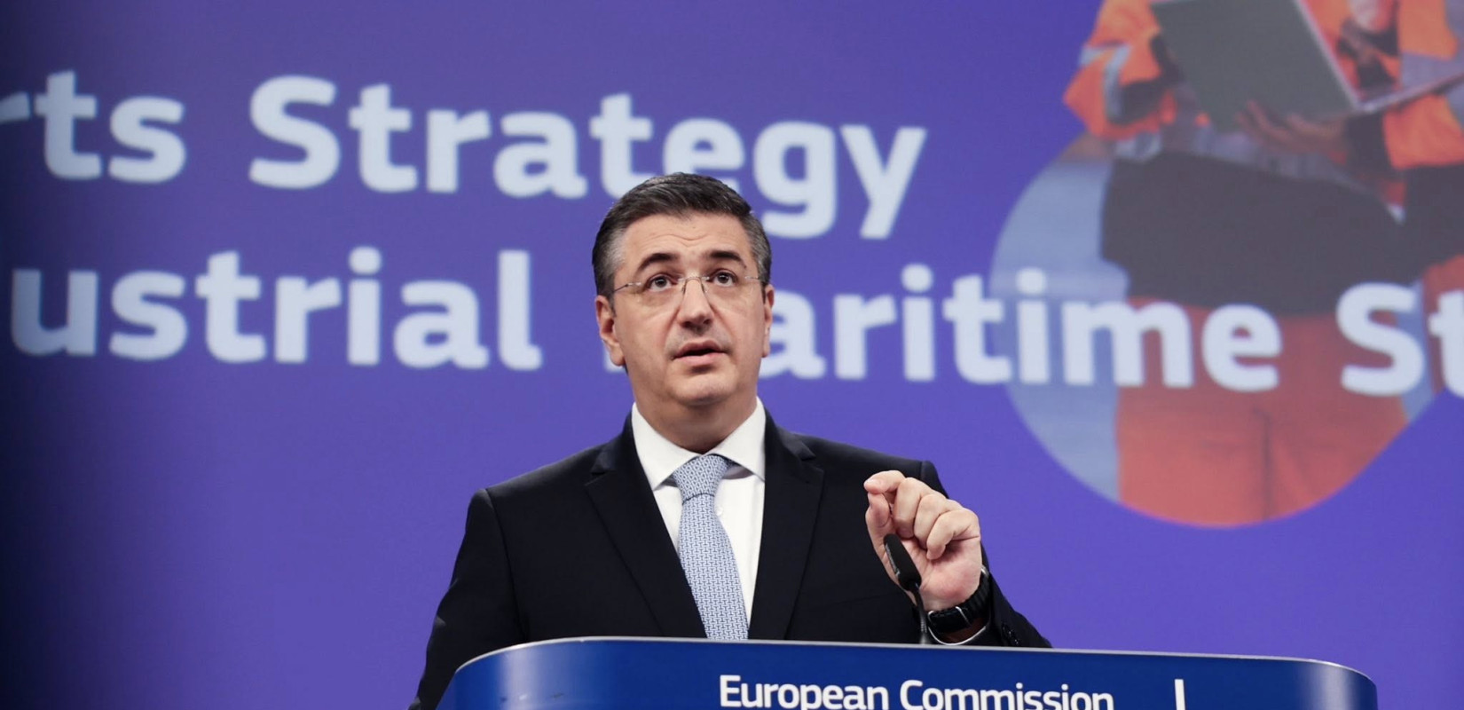 Απ. Τζιτζικώστας: Οι ακυρώσεις πτήσεων δεν συνδέονται με προβλήματα επάρκειας καυσίμων αλλά με τις υψηλές τιμές τους