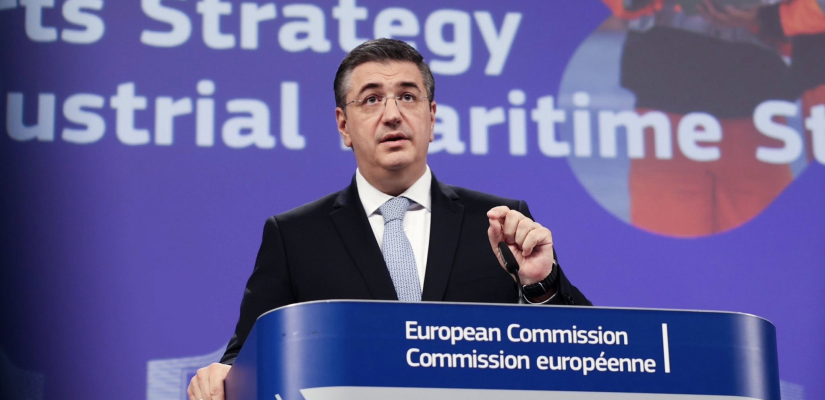 Πρόταση Απ. Τζιτζικώστα για κατάργηση των αλλαγών της ώρας δυο φορές το χρόνο