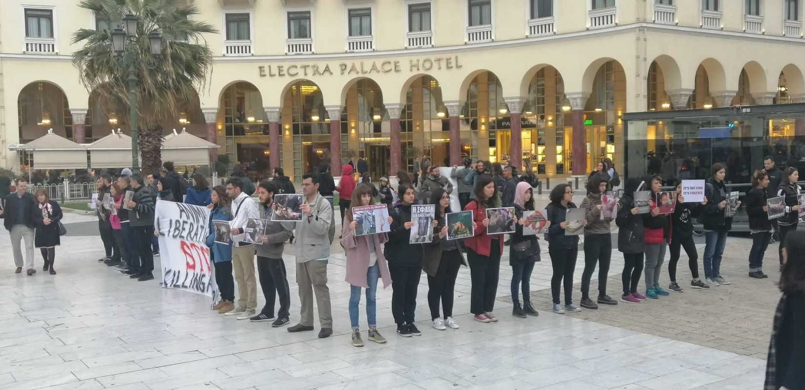 Θεσσαλονίκη: "Με σεβασμό στη ζωή, λέμε όχι στη σφαγή" είπαν εκπρόσωποι φιλοζωικών οργανώσεων 