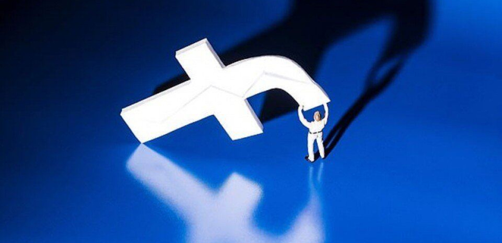 Σε όλο τον πλανήτη #FacebookDown