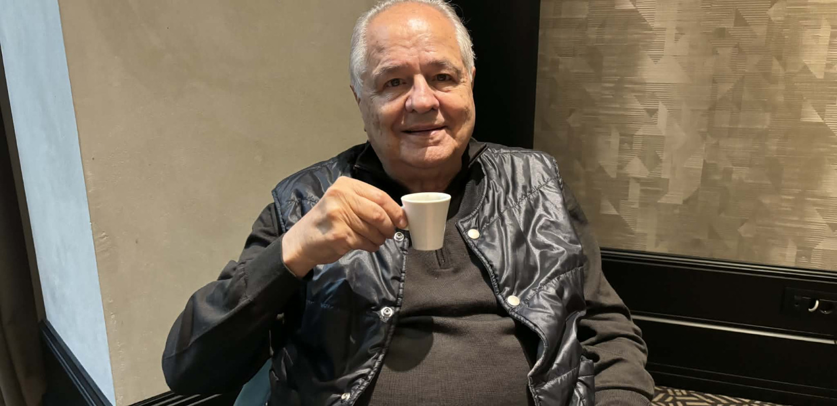 Πρωϊνός καφές με τον Ανδρέα Δρυμιώτη (βίντεο)