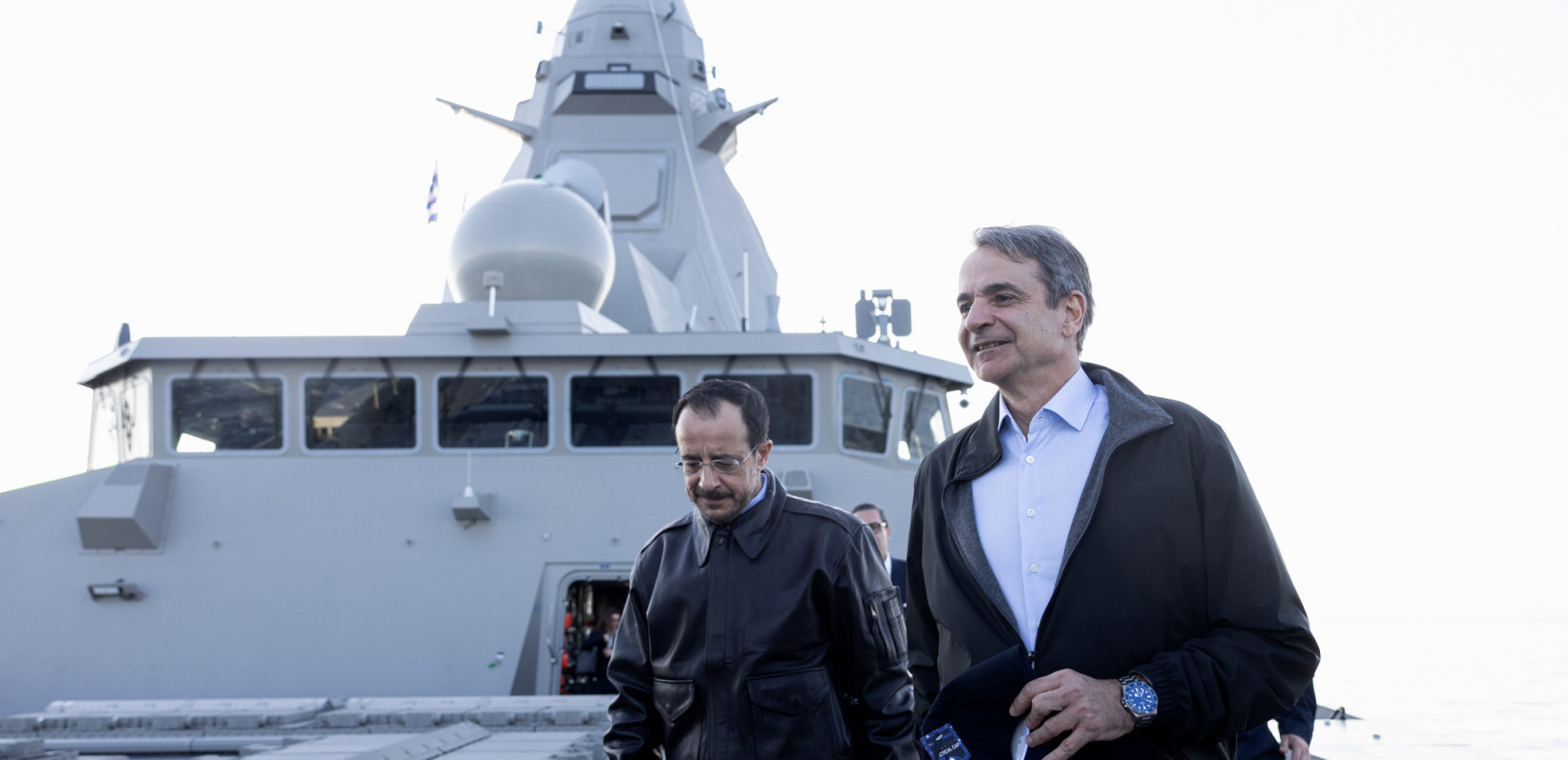 Ιστορική επίσκεψη Μητσοτάκη - Χριστοδουλίδη στη φρεγάτα «Κίμων»: «Είμαστε εδώ για ό,τι χρειαστεί»