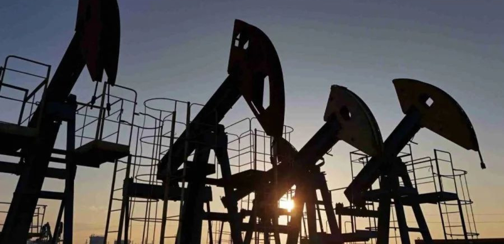 Συναγερμός για το πετρέλαιο: Κατάρρευση της παραγωγής του ΟΠΕΚ και ιστορική μείωση των παγκόσμιων αποθεμάτων