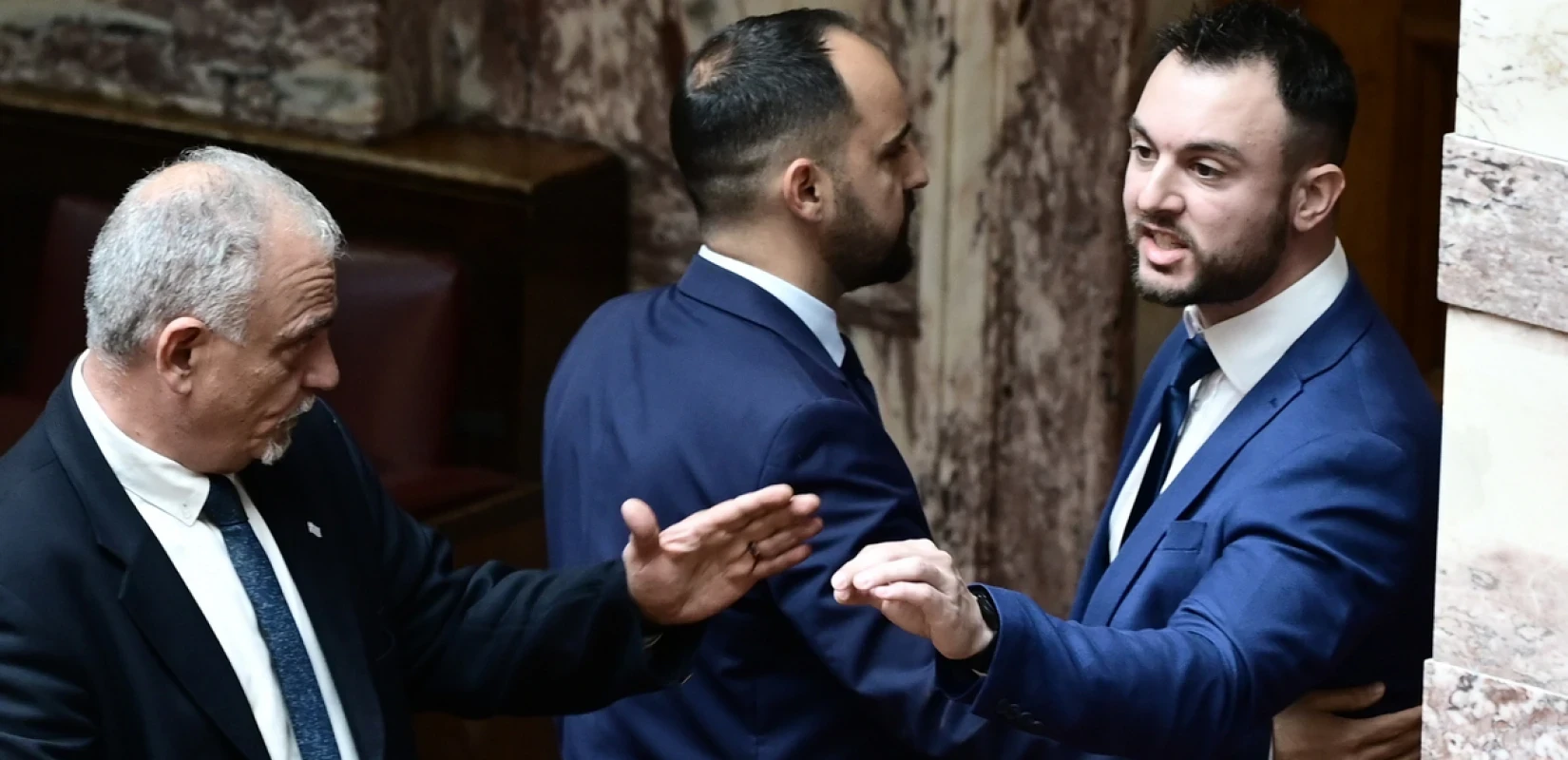 Ποινή φυλάκισης 4 ετών με αναστολή στον βουλευτή Κ. Φλώρο για την βίαια επίθεση στον βουλευτή Β. Γραμμένο μέσα στη Βουλή