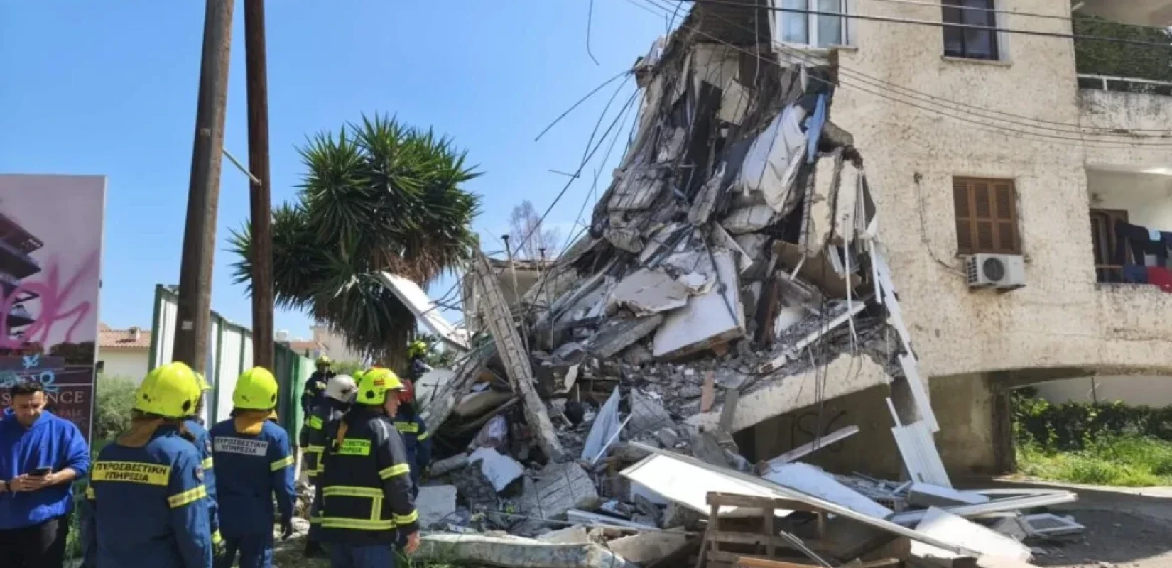 Κατέρρευσε πολυκατοικία στην Κύπρο - Τραυματίες και εγκλωβισμένοι