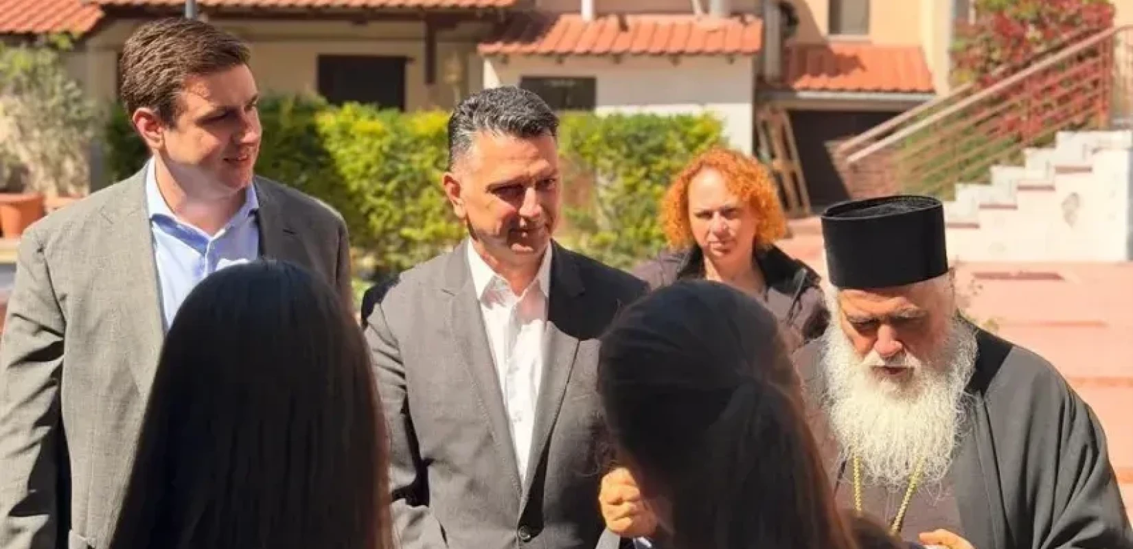 Θεσσαλονίκη: Επίσκεψη Μ. Μπεκίρη στην Εστία Παπαγεωργίου στον Εύοσμο