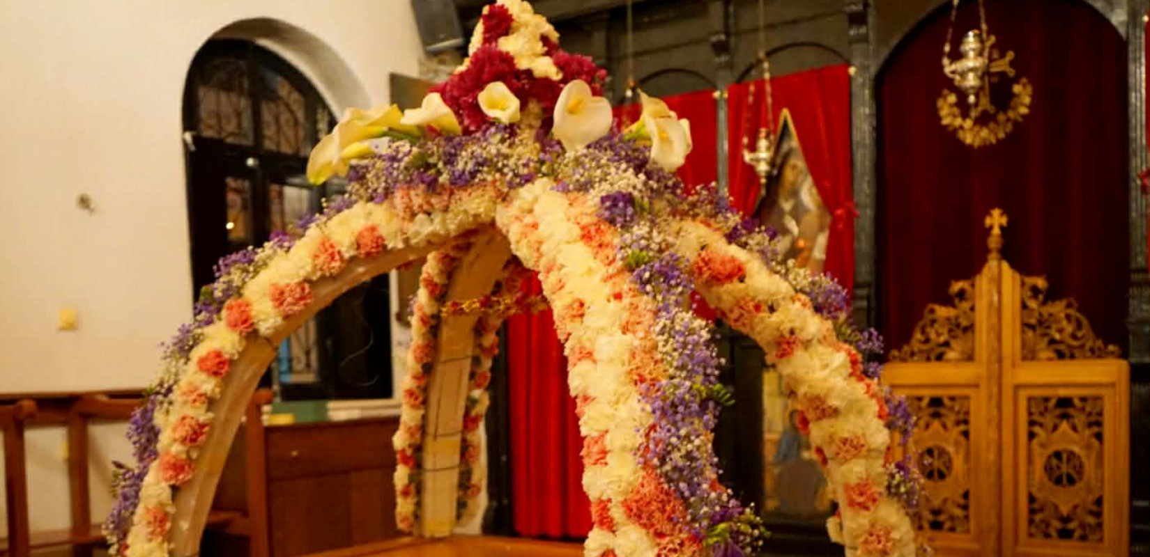 Θεσσαλονίκη: Πολίτες και αντιδήμαρχοι στόλισαν και φέτος τον επιτάφιο στο παρεκκλήσι των Τριών Μαρτύρων Ειρήνης Αγάπης και Χιονίας (βίντεο)