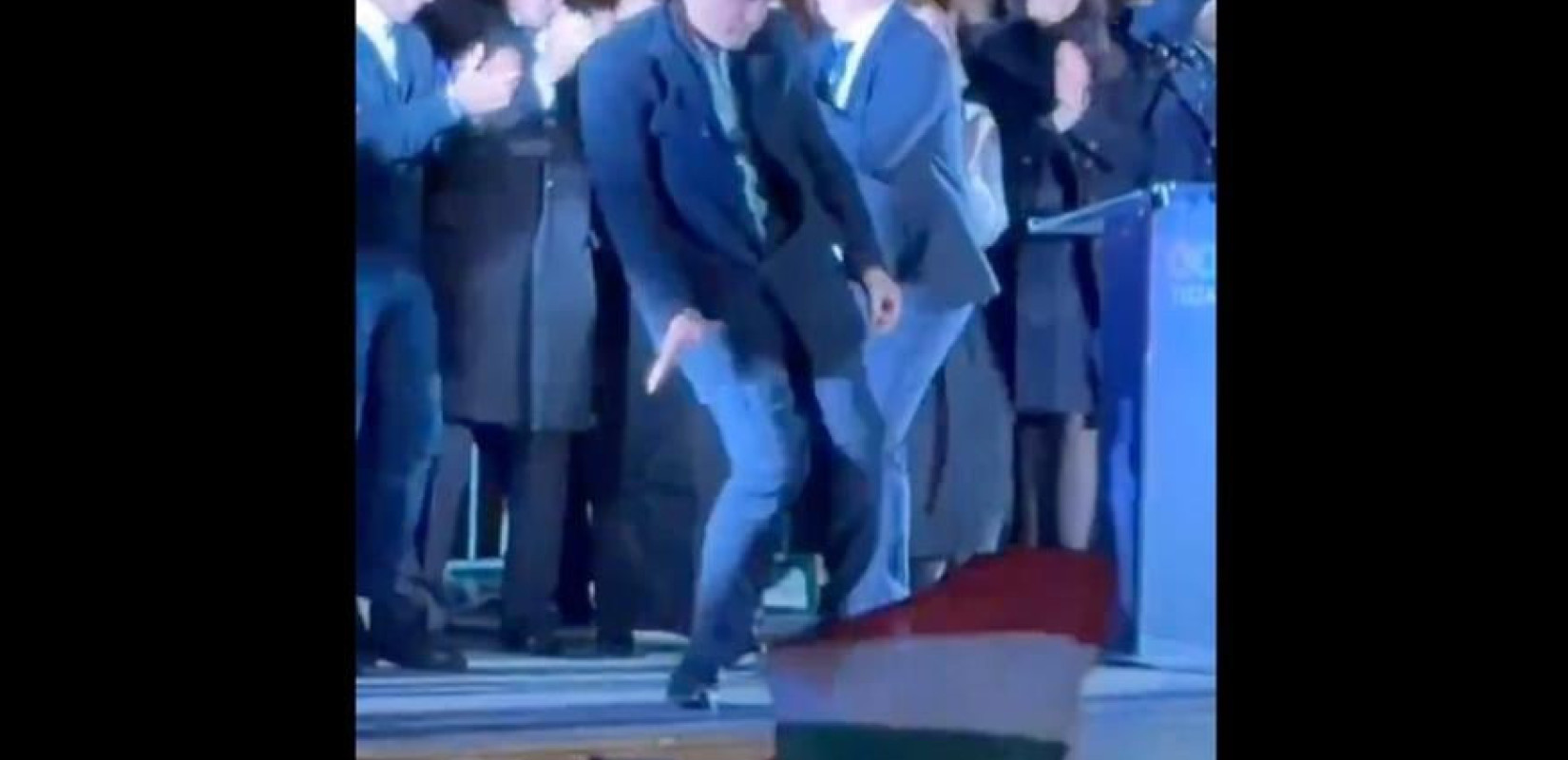 Ουγγαρία: Ξεφάντωσε ο μελλοντικός υπουργός Υγείας - Viral ο χορός του μετά τη νίκη των εκλογών (βίντεο)