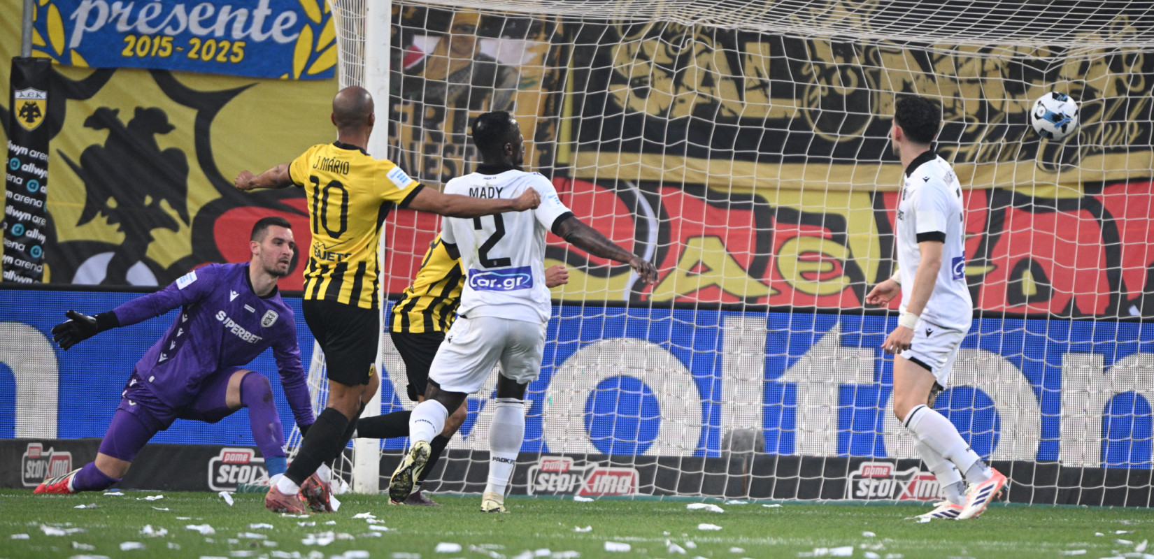 ΑΕΚ- ΠΑΟΚ 3-0: Game over