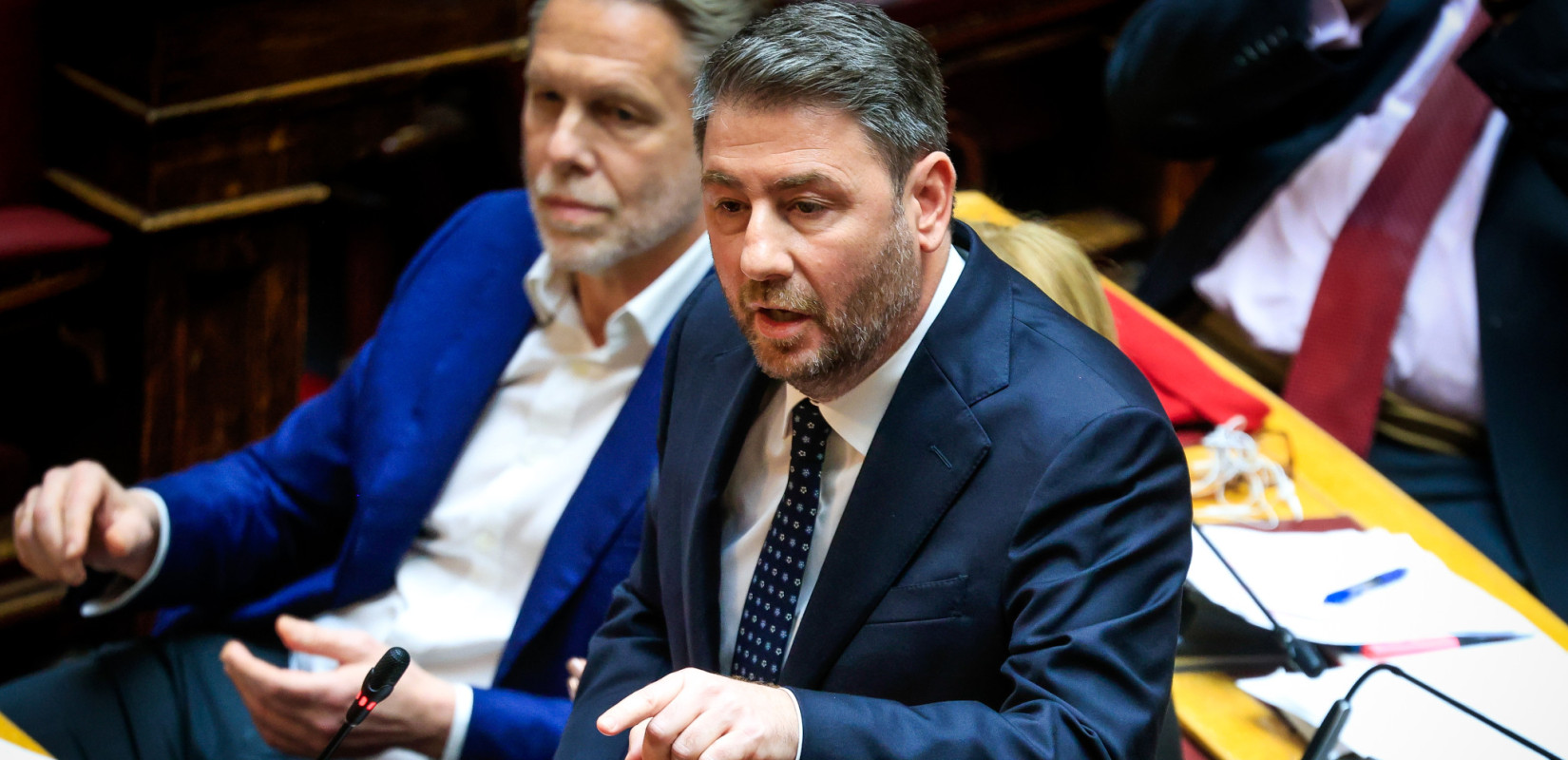 Με στρατηγική «εκλογές τώρα» και υψηλούς τόνους το ΠΑΣΟΚ-ΚΙΝΑΛ