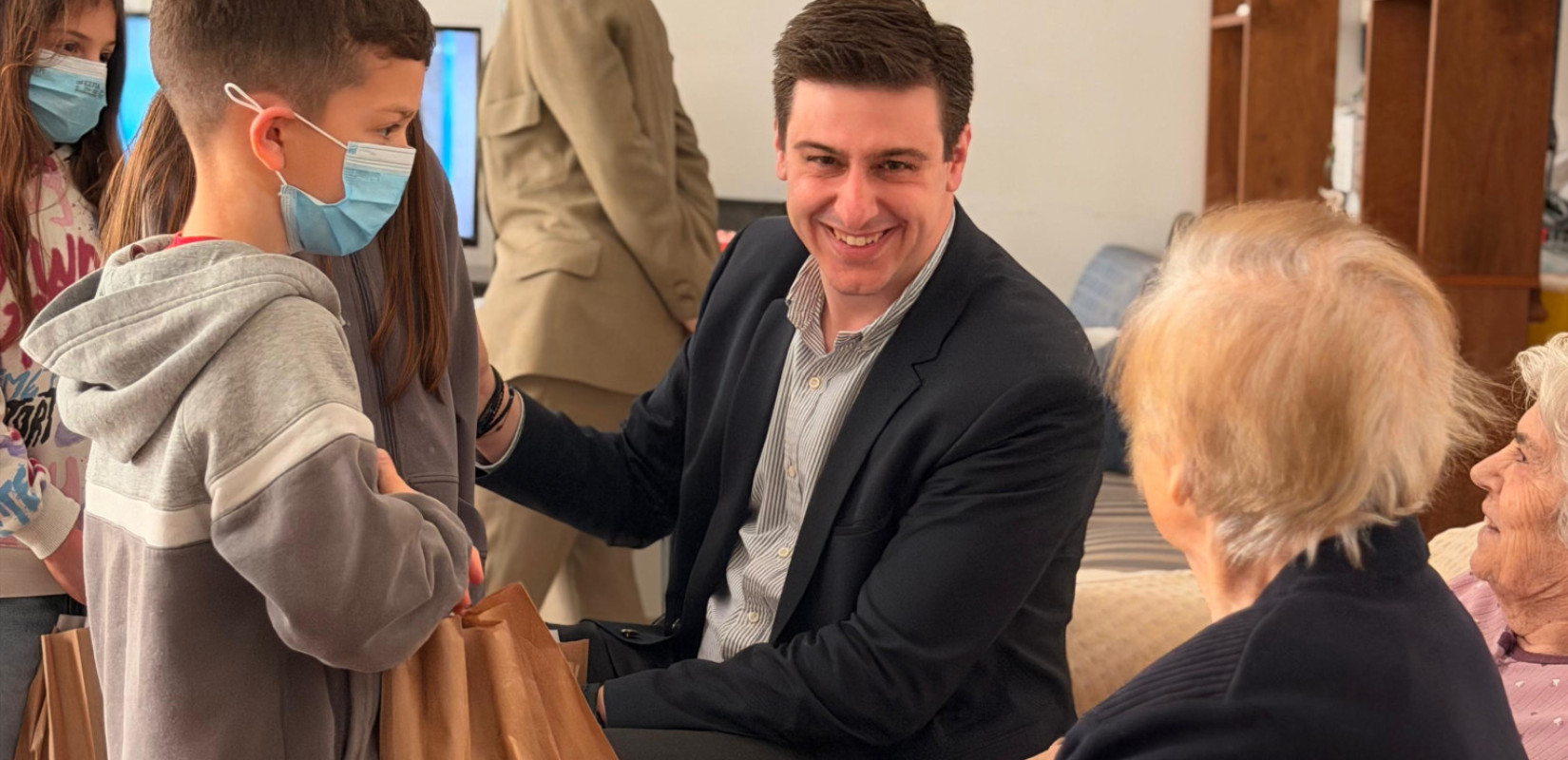 Θεσσαλονίκη: Τη «Διαμαντίδειο Στέγη» στην Πολίχνη επισκέφθηκε ο Γιάννης Παπαγεωργίου