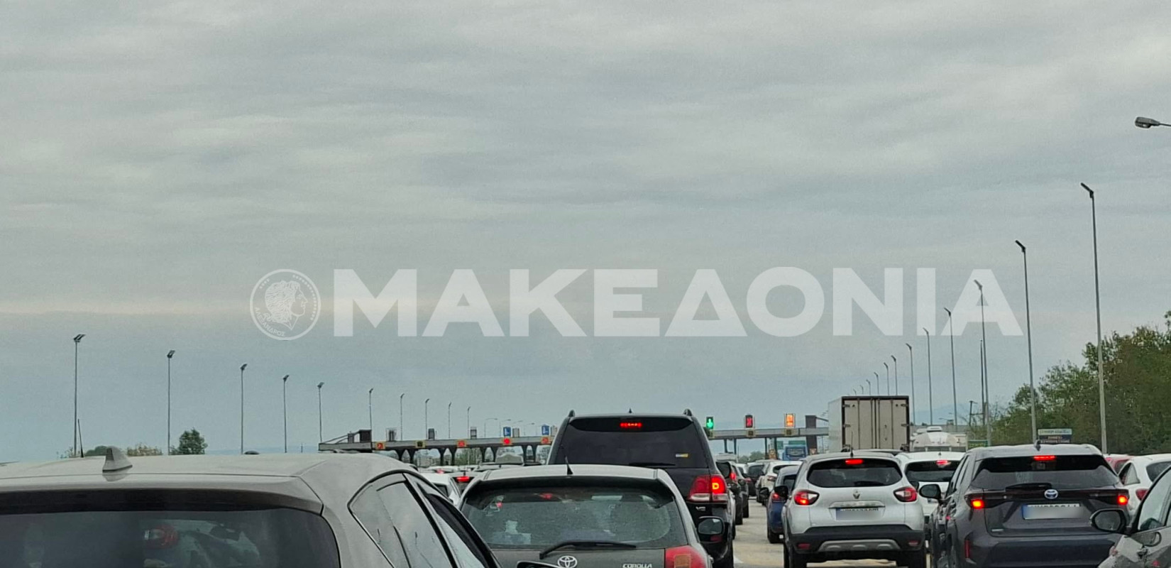 Σε εξέλιξη η έξοδος για το τριήμερο της Πρωτομαγιάς: Αυξημένη κίνηση στα διόδια Μαλγάρων (βίντεο)