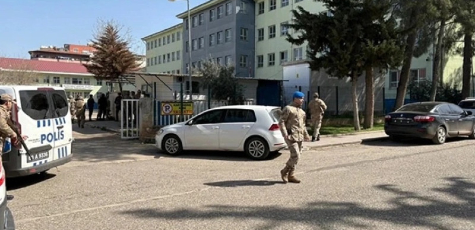 Τουρκία: 16 τραυματίες από πυροβολισμούς σε σχολείο στη Σανλιούρφα (βίντεο)