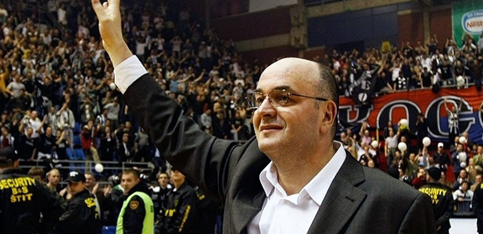 Το ευρωπαϊκό μπάσκετ πενθεί για την απώλεια του μεγάλου Ντούσκο Βουγιόσεβιτς (βίντεο)