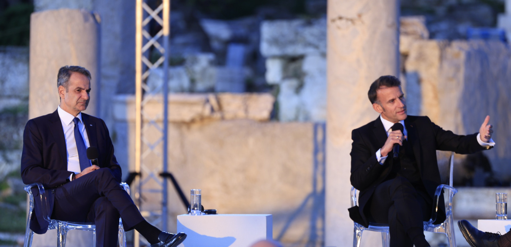 Μακρόν: «Αν η κυριαρχία σας απειλείται, κάντε ό,τι χρειάζεται, θα είμαστε εδώ για εσάς» -Μητσοτάκης: Χρόνια υπαρξιακής σημασίας για την ΕΕ» (βίντεο)