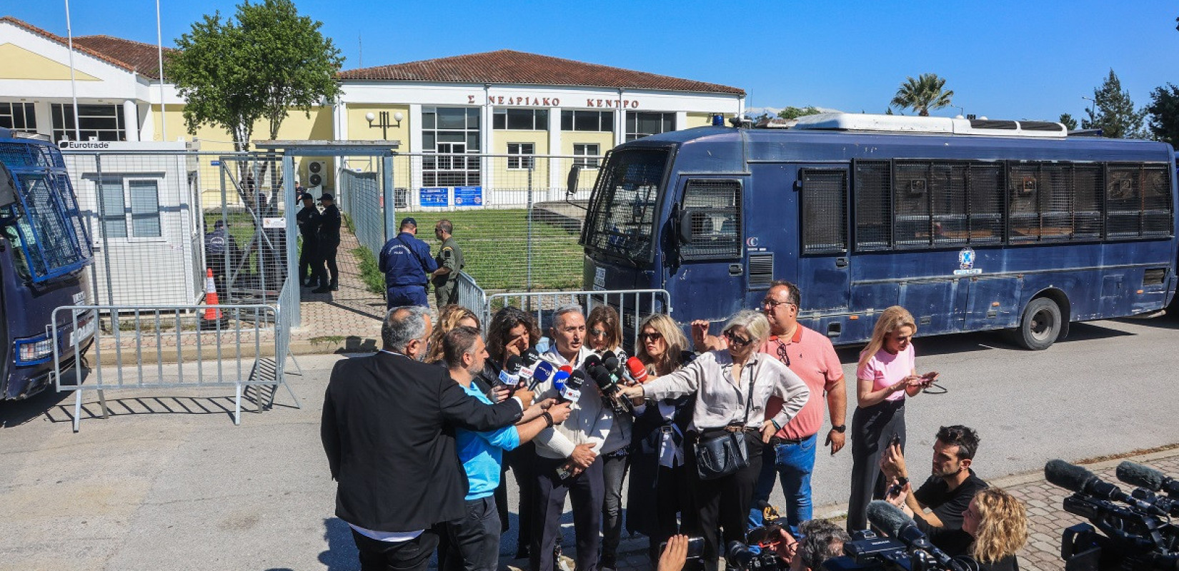Διεκόπη η δίκη για τα Τέμπη: «Έλεος, αυτό πρώτη φορά το αντιμετωπίζω» είπε αγανακτισμένη η πρόεδρος