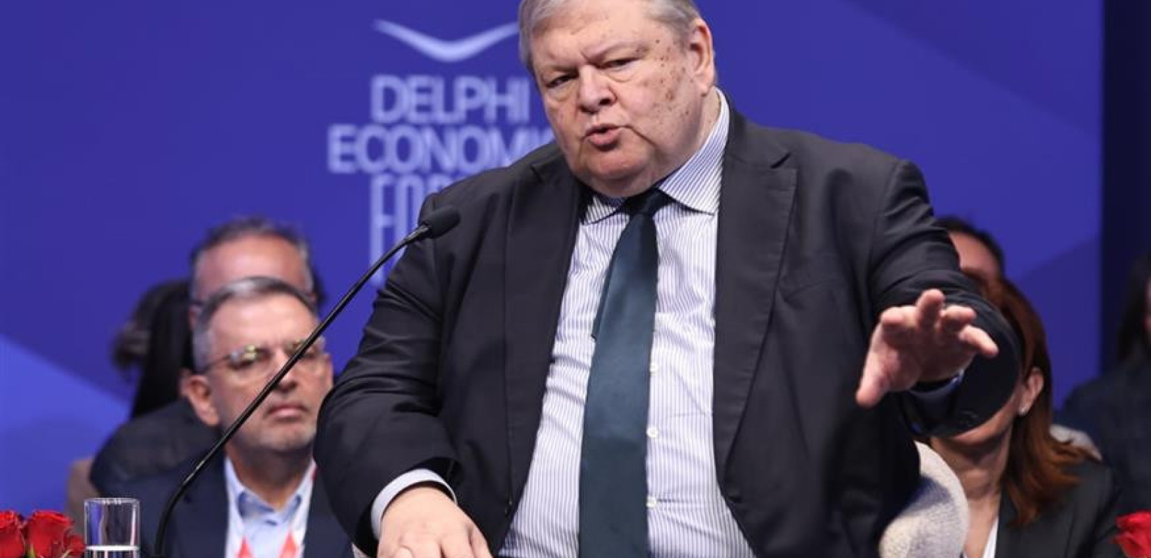 Σφοδρή επίθεση Βενιζέλου στην κυβέρνηση από τους Δελφούς - «Η εκδίκηση της γυφτιάς»