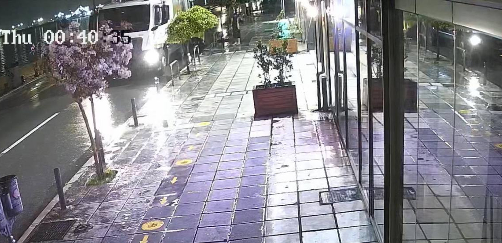 Θεσσαλονίκη: Βίντεο ντοκουμέντο - Ο εντοπισμός και η διάσωση του άστεγου που εγκλωβίστηκε σε απορριμματοφόρο