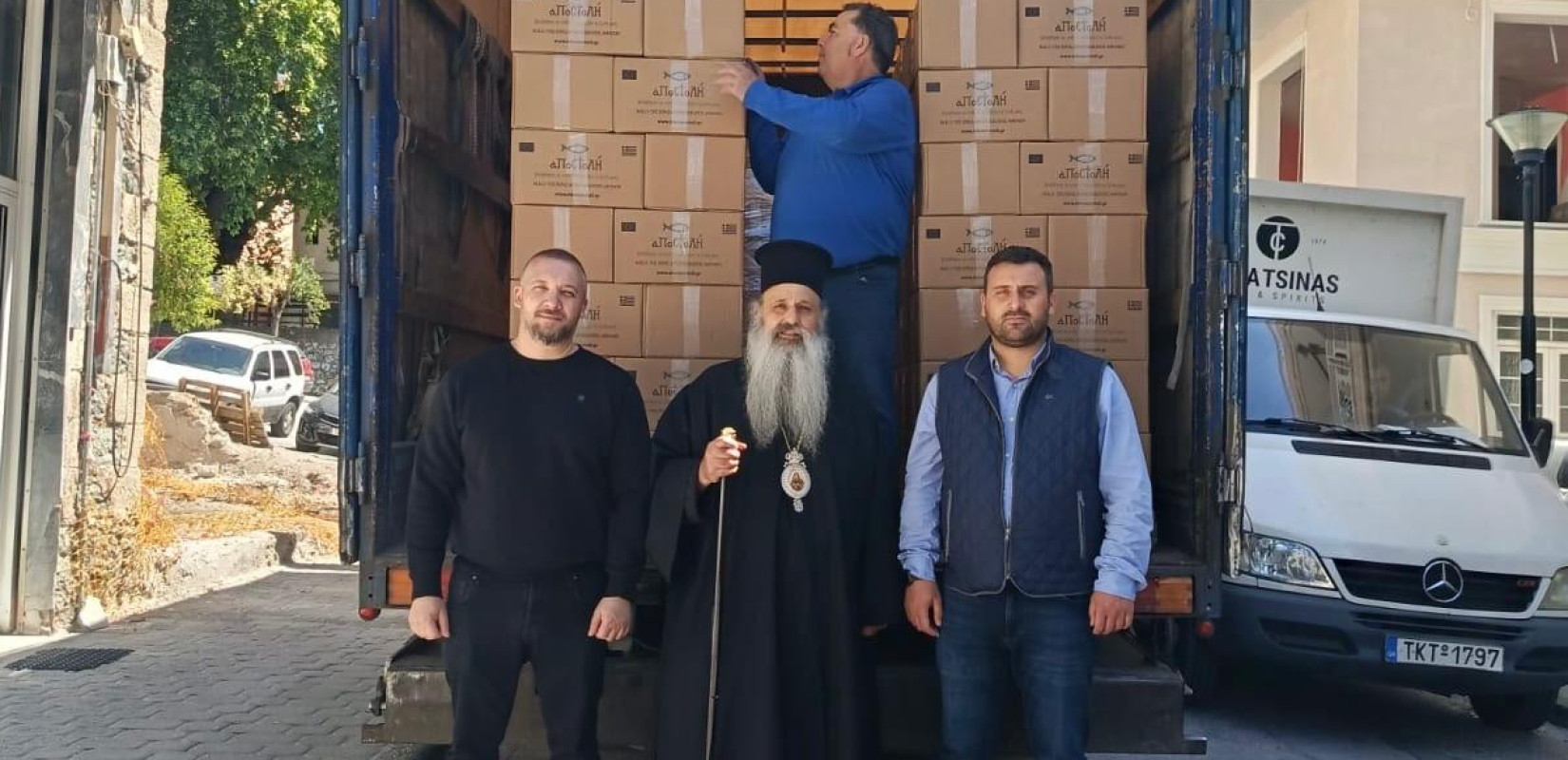 Τρίκαλα: Γέφυρα αλληλεγγύης για 350 οικογένειες στο δήμο Μετεώρων