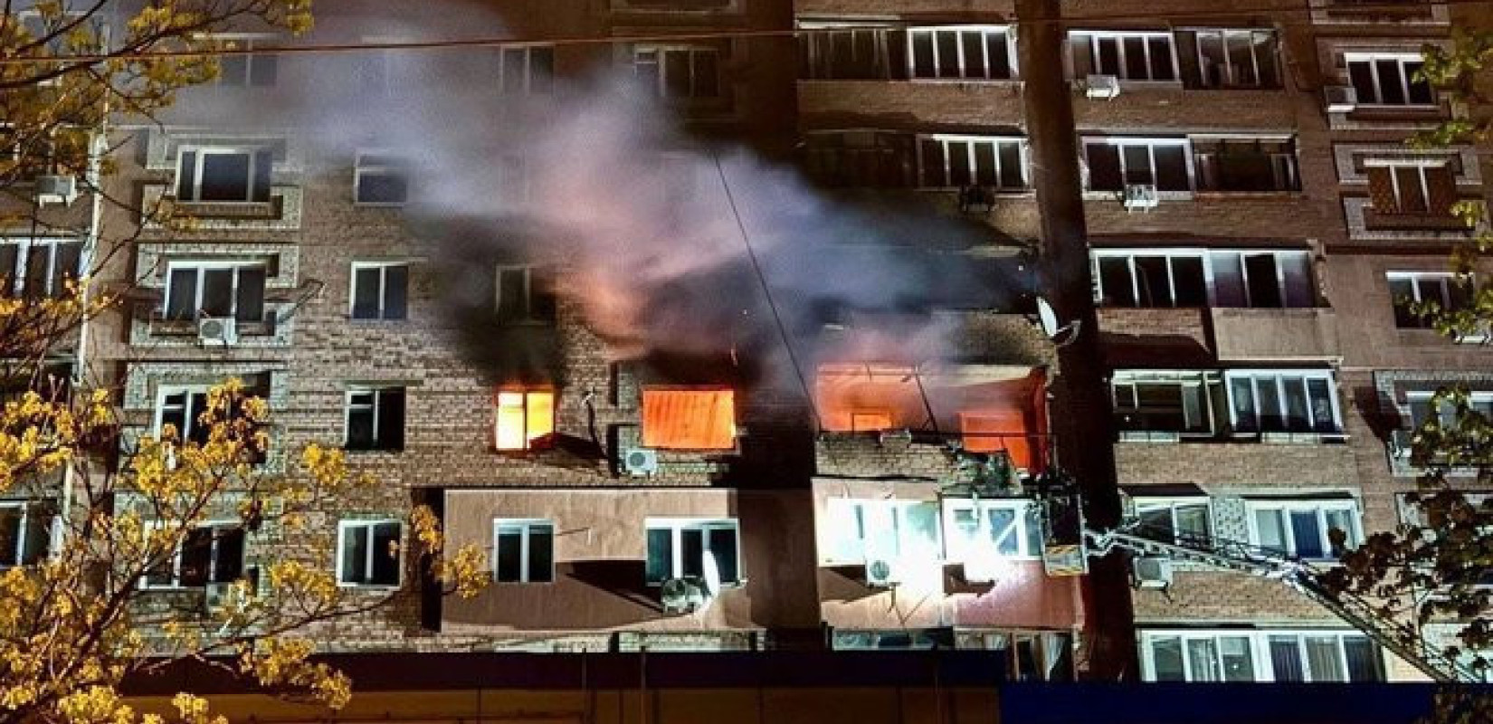 Ουκρανία: Στους τρεις ανέρχονται οι νεκροί στο Ντνίπρο - Άλλη μια νεκρή από ρωσικά πυρά στο Ζιτόμιρ (βίντεο)