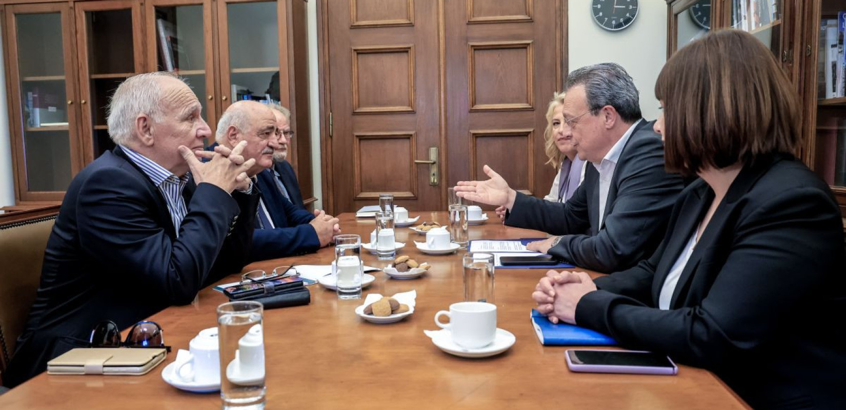 Τον γ.γ. του ΑΚΕΛ και τον πρόεδρο του ΕΔΕΚ υποδέχθηκε ο Σ. Φάμελλος - Τι είπε για το Κυπριακό