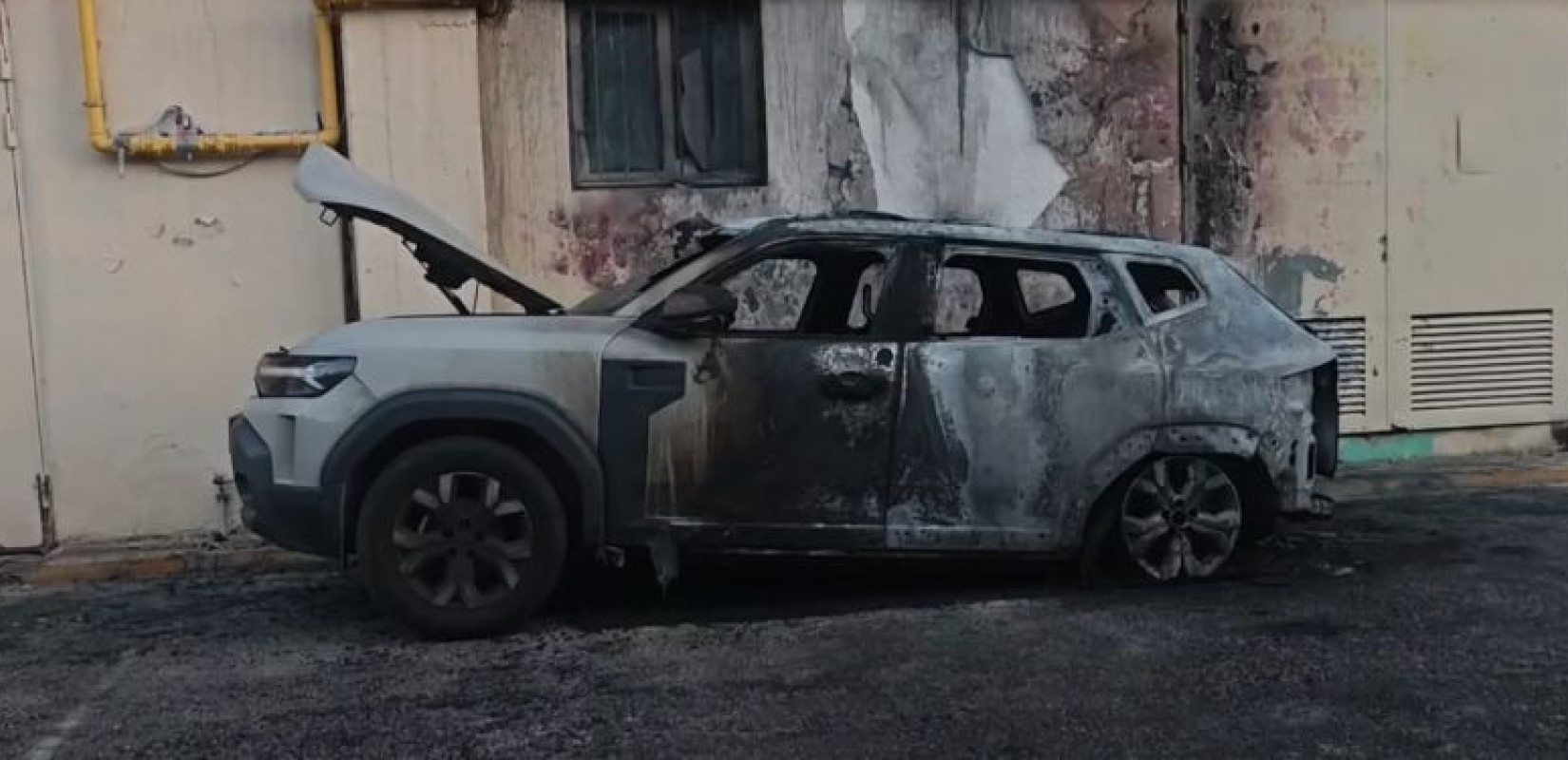 Η ομάδα «Κομμάντο Κυριάκος Ξυμητήρης» ανέλαβε την ευθύνη για τον εμπρησμό στο όχημα καθηγητή του ΕΜΠ