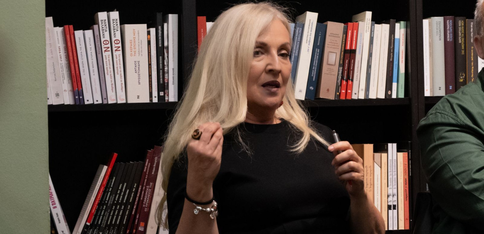 «Είμαι αυτό που είμαι»: Η Φανή Κεχαγιά και οι πολλαπλές εκδοχές του εαυτού