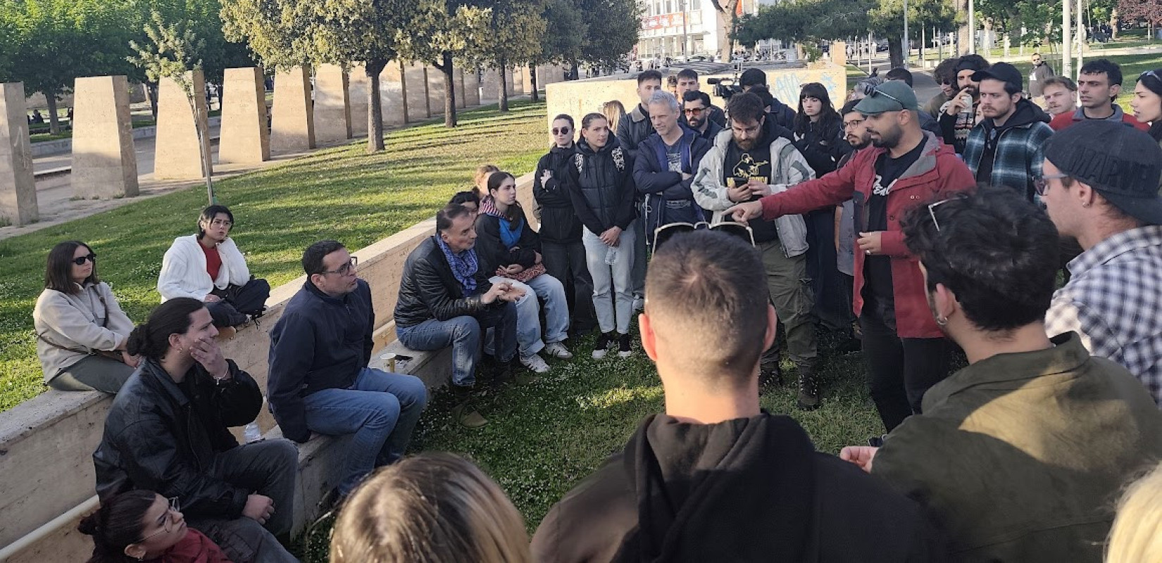 Θεσσαλονίκη: Δημόσια διαβούλευση για τους μουσικούς του δρόμου - Ανοιχτή συζήτηση με αντιδημάρχους στον Λευκό Πύργο