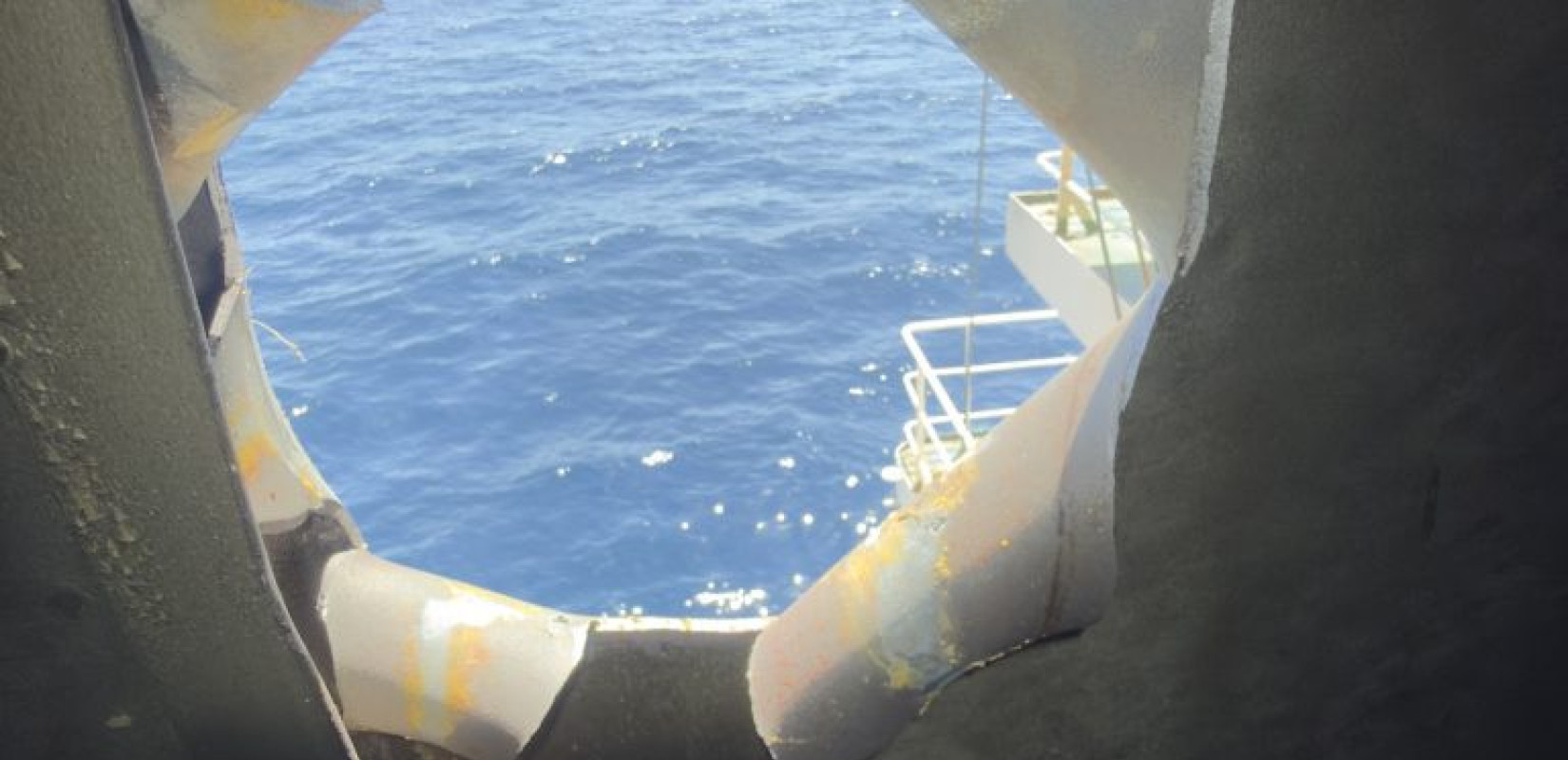 Θρίλερ για τους ναυτικούς σε bulk carrier στον Κόλπο του Άντεν: Drone με πυρομαχικό 50 κιλών εξουδετερώθηκε εν πλω