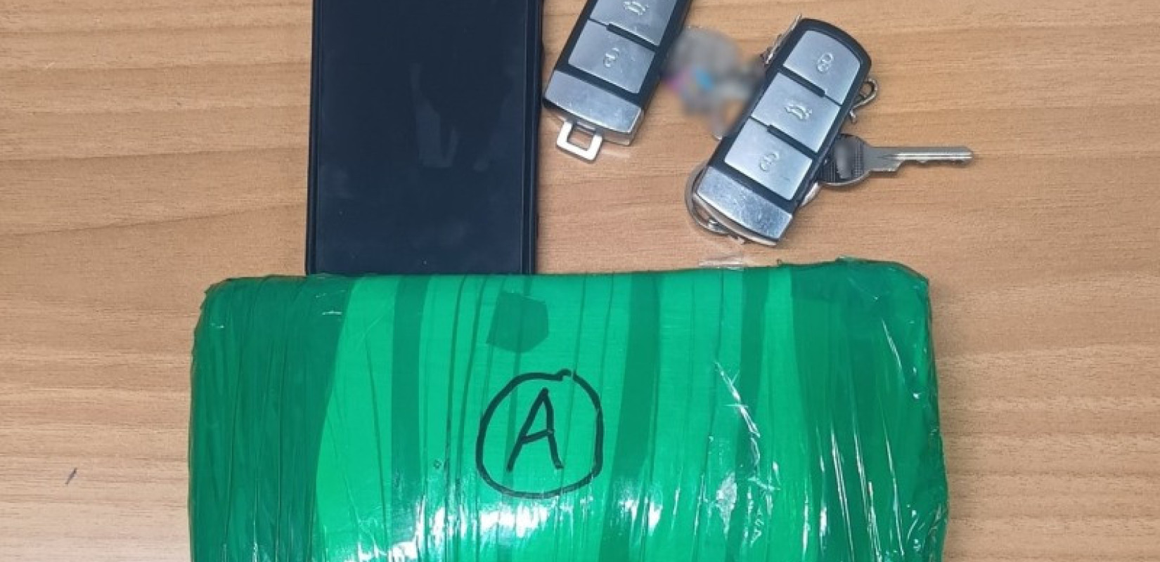 Θεσσαλονίκη: Τον έπιασαν με πάνω από ένα κιλό κοκαΐνης στο πορτ-μπαγκάζ - Την εντόπισε ο «Ακύλας» (βίντεο)
