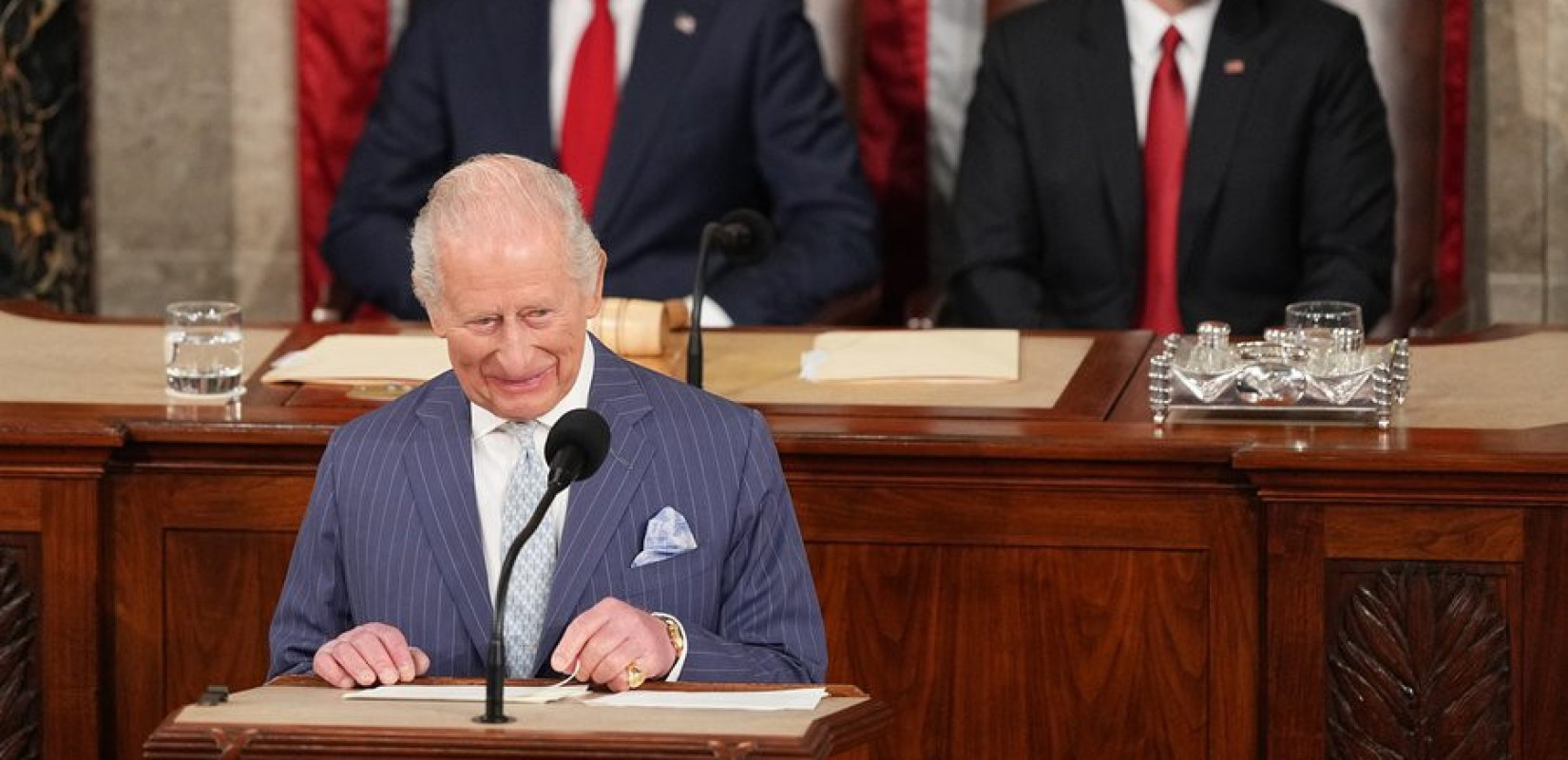 Ιστορική ομιλία του Βασιλιά Καρόλου στο Κογκρέσο: «Σήμερα πιο σημαντική από ποτέ η συνεργασία Ευρώπης και Αμερικής»