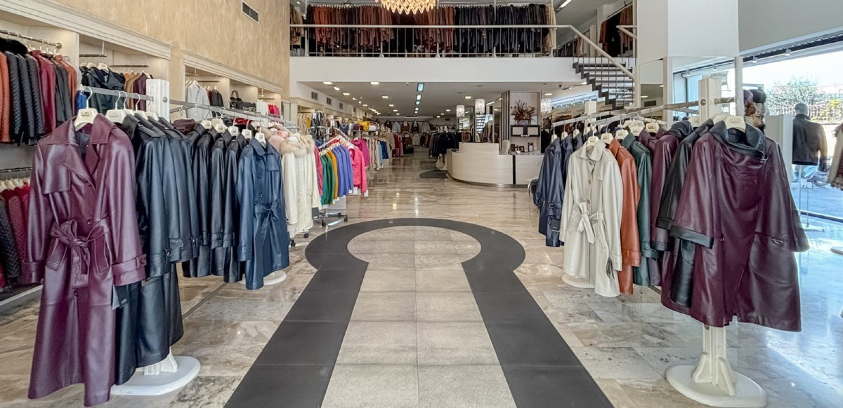 LAPEL – Η αυθεντική εμπειρία του γνήσιου δερμάτινου ενδύματος από το 1985