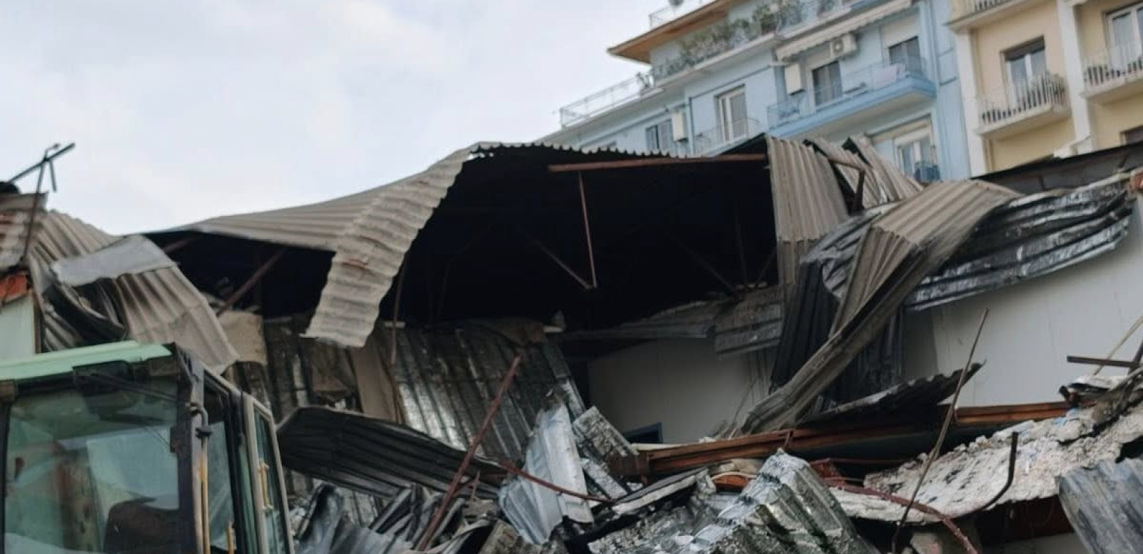 Αγγελούδης κατά των αντιδράσεων για τα λυόμενα σχολεία: «Η πόλη δεν μπορεί να μένει στο 1978»