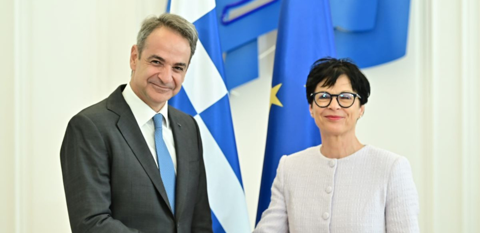 Ο Κυριάκος Μητσοτάκης και η Εβίκα Σιλίνια - Πηγή φωτογραφίας: Eurokinissi