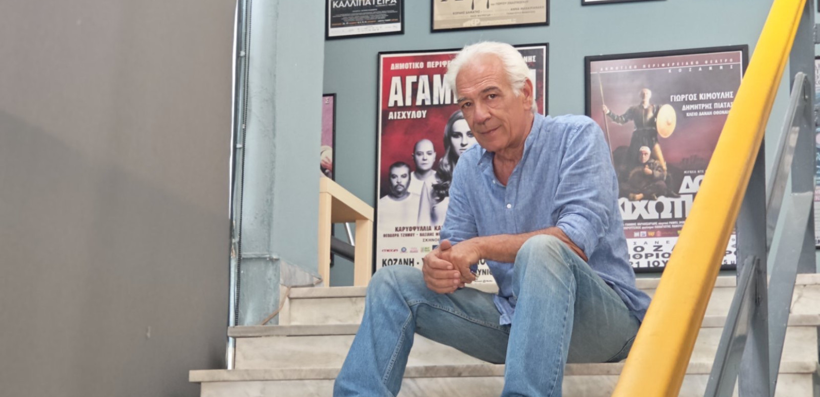 Ο Λευτέρης Πλασκοβίτης στη «ΜτΚ»: «Το θέατρο είναι το καλύτερο αντιβιοτικό για την ψυχική μας υγεία»