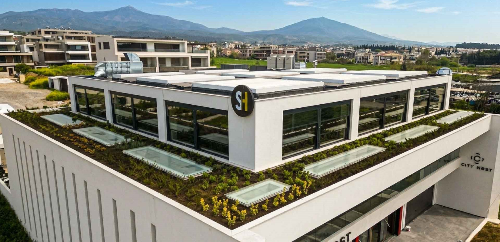 Social House: To νέο roof garden στην Θέρμη, που ήρθε να επαναπροσδιορίσει το casual dining και να προσφέρει μαγευτικά ηλιοβασιλέματα