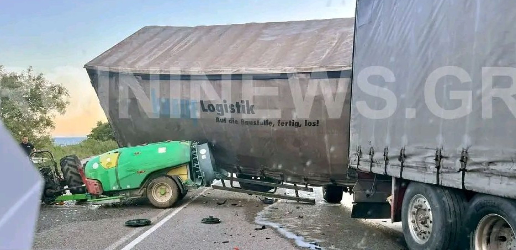 Τραγωδία στην Εγνατία Οδό: Νεκρός οδηγός γεωργικού μηχανήματος μετά από σφοδρή σύγκρουση με νταλίκα